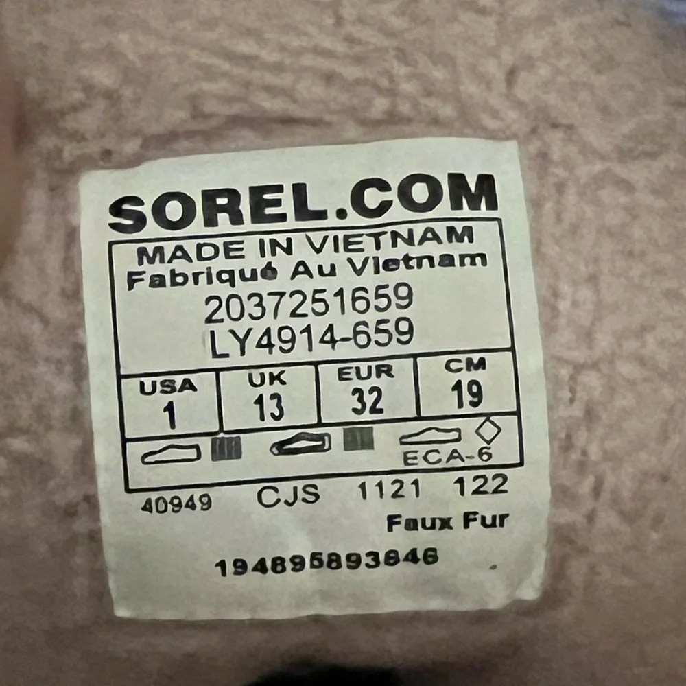 SOREL SHORT WATERPROOF INSULATED BOOTS IN PINK NEW DEMO STORE MODEL